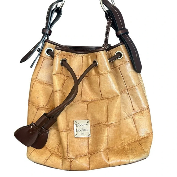 Dooney and Bourke pebble cinched drawstring leather purse vintage good condition - Picture 1 of 16